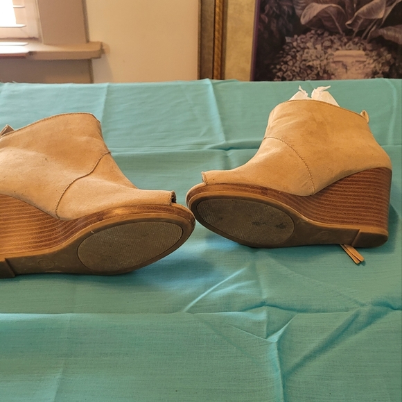 Brown suede bootie - Picture 4 of 4